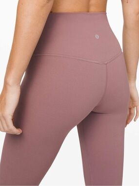 Lululemon Athletica Capri Leggingss Rose Size 8